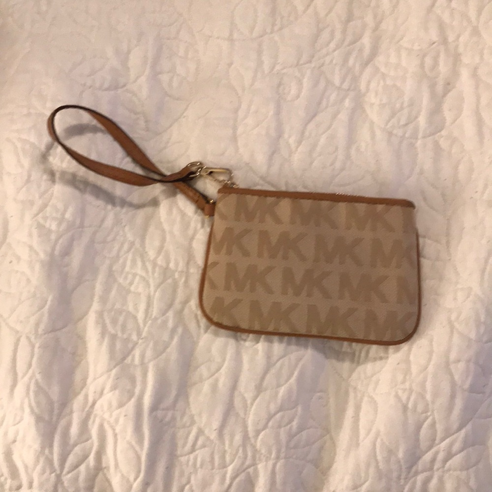 Michae Kors small wristlet